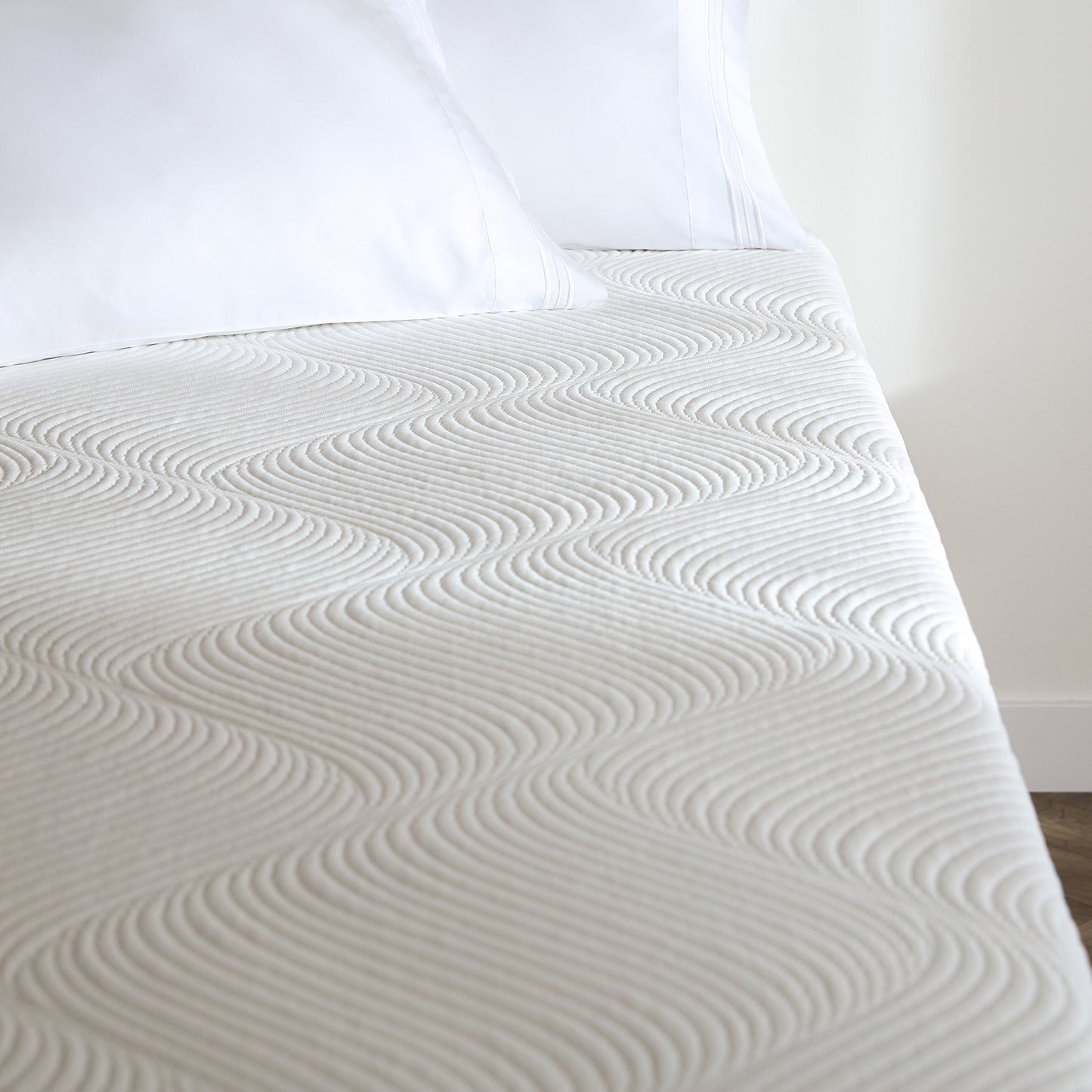 Ultra-Cooling Mattress Protector